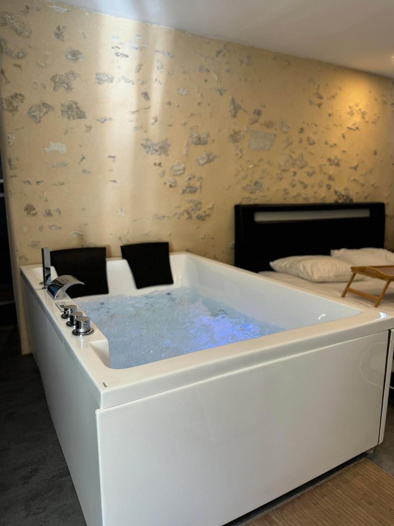 Love Queen Spa Detente ブロワ エクステリア 写真
